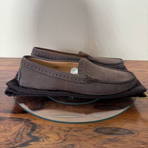 Tod’s Suede Loafers - Picture 4 of 16